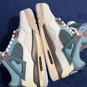 Jordan Men's Sneakers in Cream and Teal